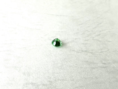 グリーンガーネット0.31ct/4mm｜山羊座の星座石・1月の誕生石