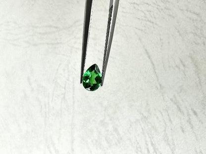 グリーンガーネット0.49ct｜山羊座の星座石・1月誕生石