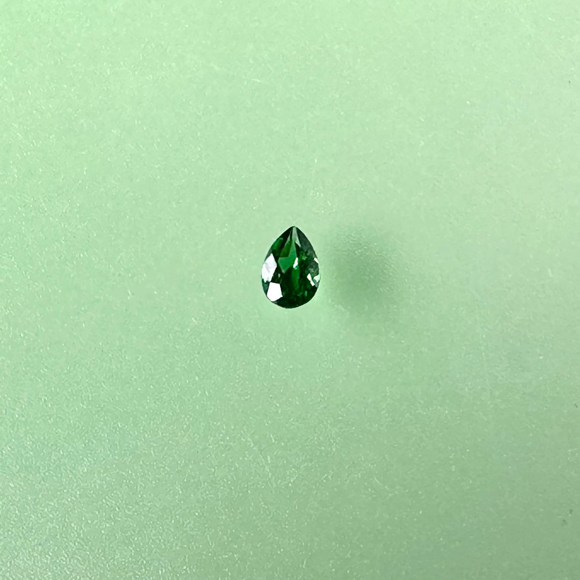 グリーンガーネット0.49ct｜山羊座の星座石・1月誕生石